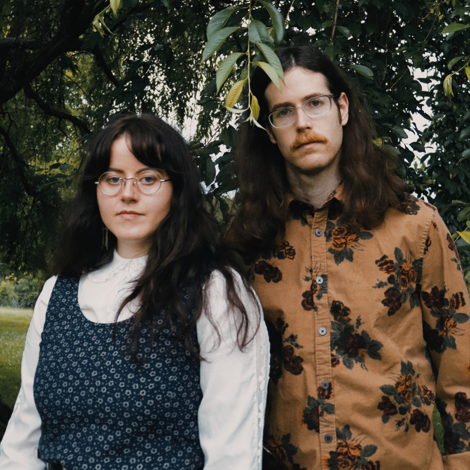 Sungaze – Body in the Mirror