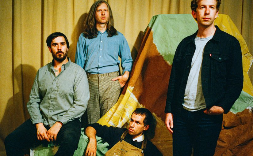 Parquet Courts – Walking At A Downtown Pace 