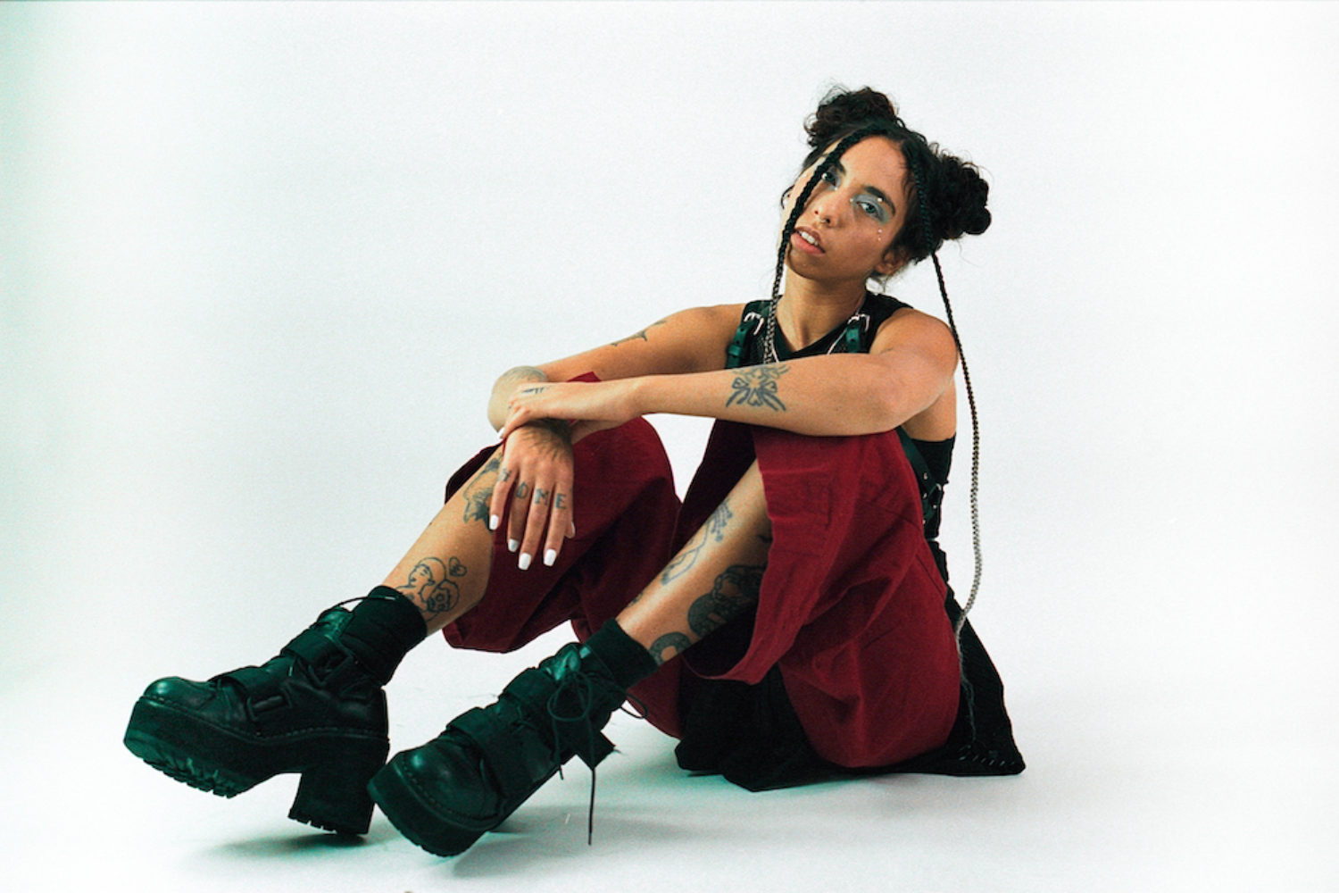 Popwarmer: Indigo De Souza – Hold U