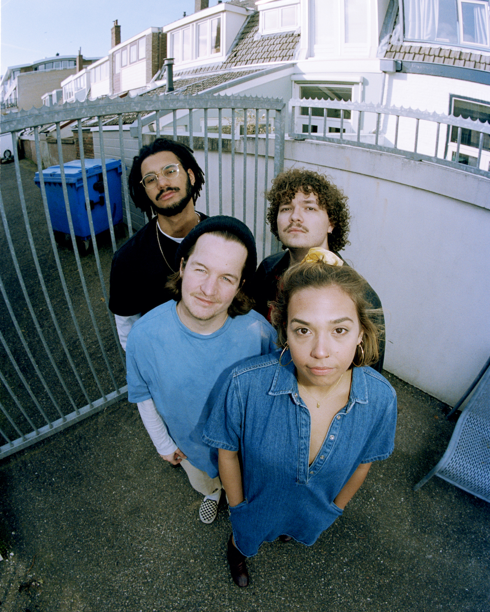 TAPE TOY – Phone Call
