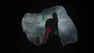 Cate Le Bon – Remembering Me