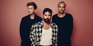Popwarmer: Foals – Wake Me Up