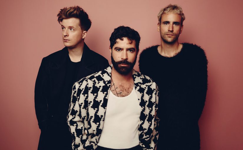 Popwarmer: Foals – Wake Me Up