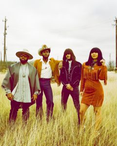 Khruangbin & Leon Bridges – B-Side
