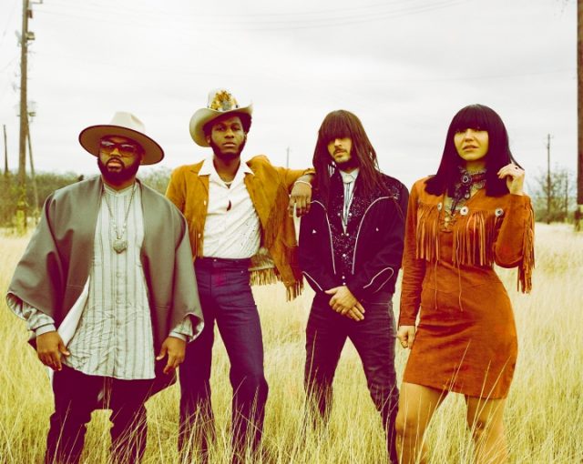 Khruangbin & Leon Bridges