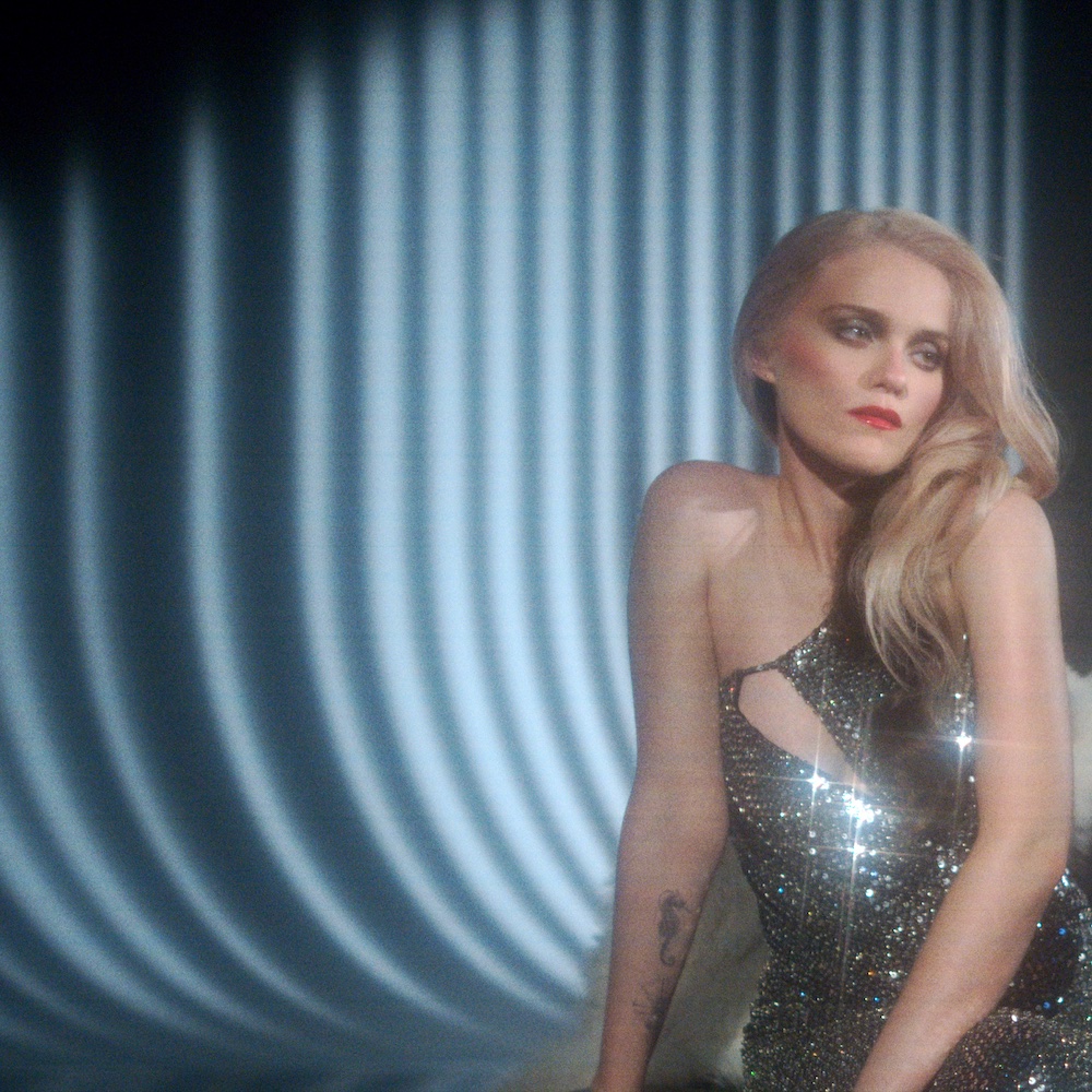 Popwarmer: Sky Ferreira – Don’t Forget