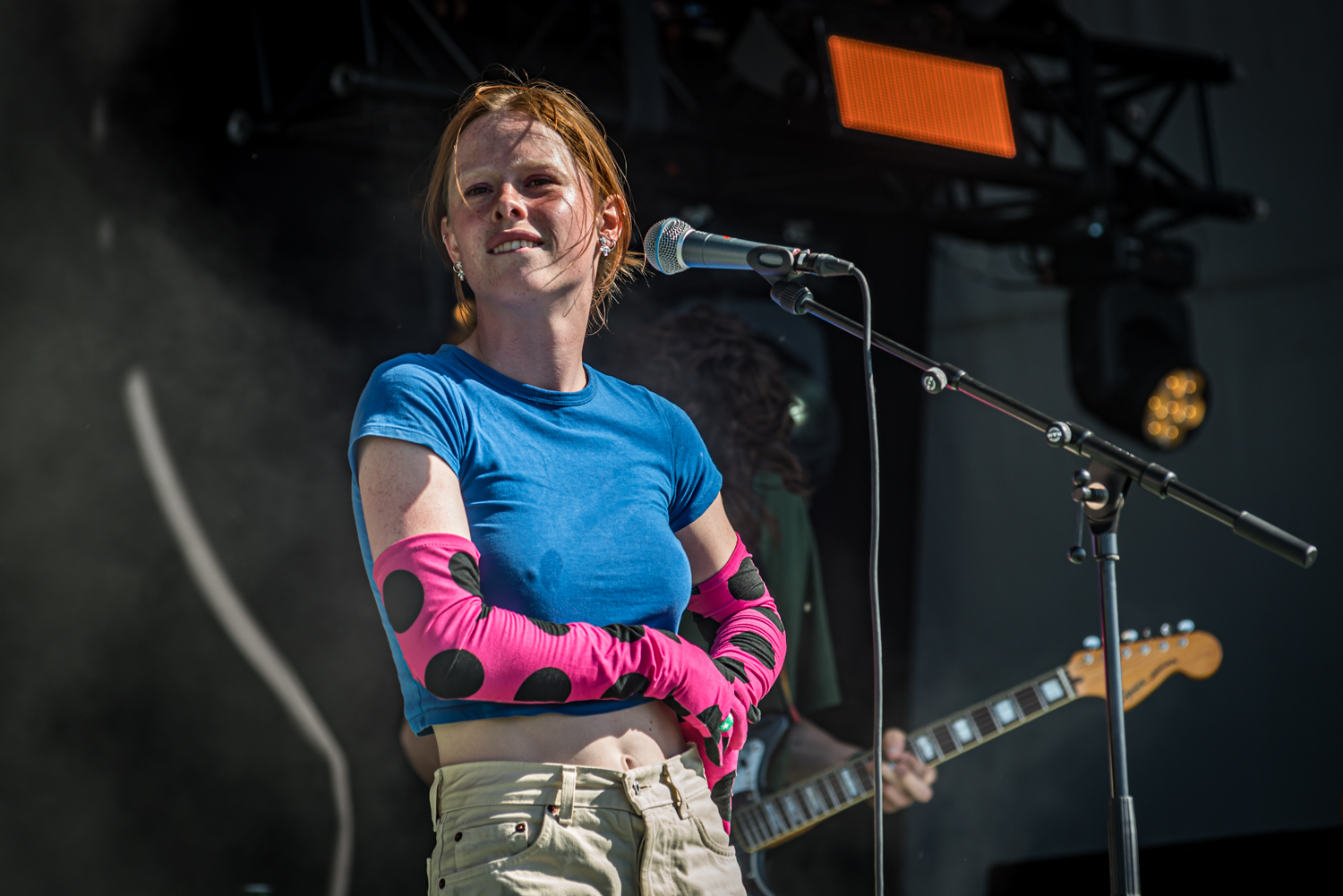 POM brengt nieuwe single Exoskeleton uit | Pinguin Radio