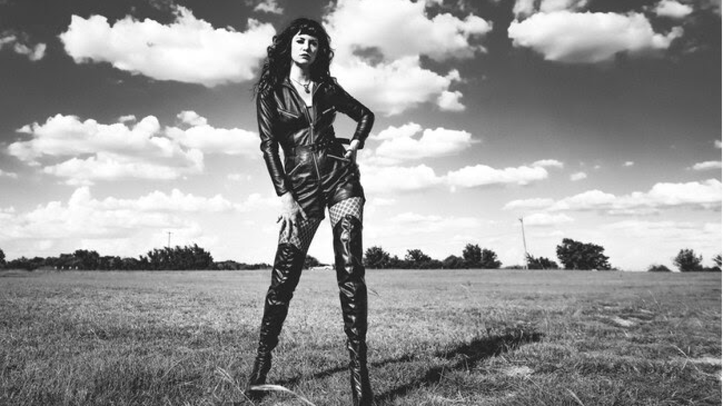 Nikki Lane – Black Widow