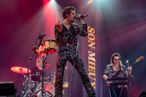Popwarmer: Son Mieux – This Is The Moment