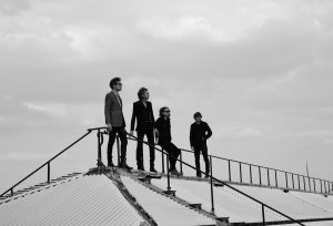 Popwarmer: Phoenix – Tonight feat. Ezra Koenig