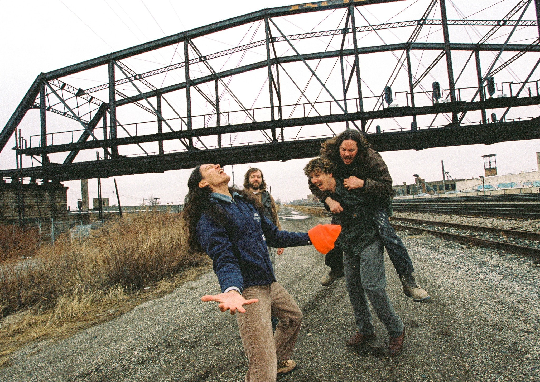 Deeper – Build A Bridge
