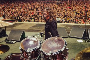 Foo Fighters – Hearing Voices