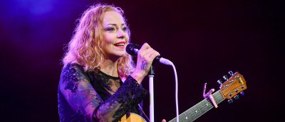 Betoverend en meeslepend: Anneke van Giersbergen