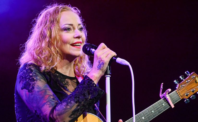 Betoverend en meeslepend: Anneke van Giersbergen