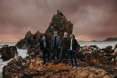 Beatswars – Waves (feat. Julia Deans)