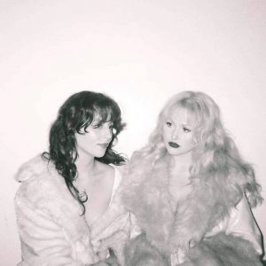 Adored – House On Fire