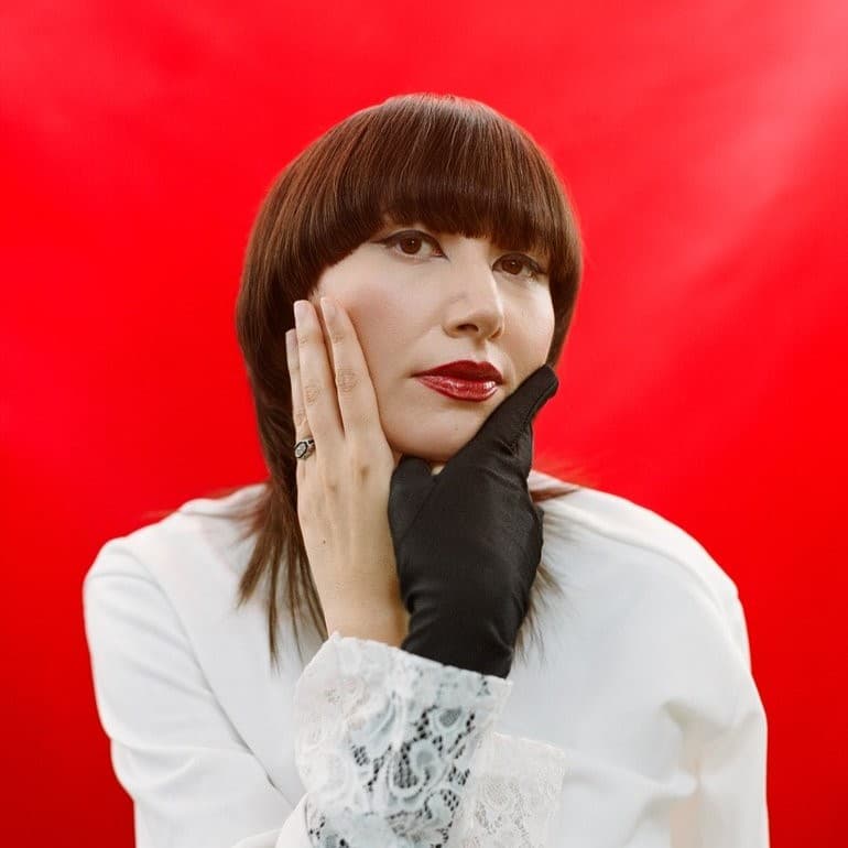 Karen O, Danger Mouse – Super Breath