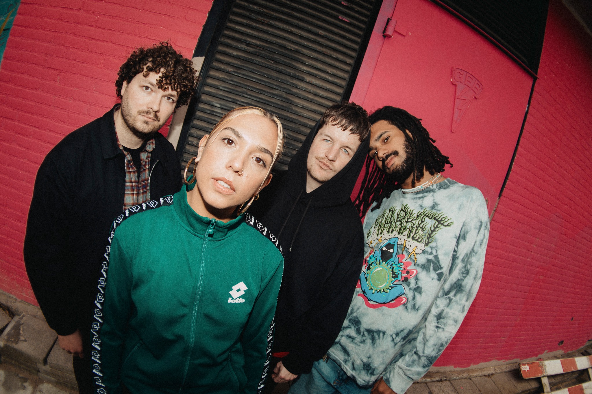 3 TO KNOW – Tape Toy