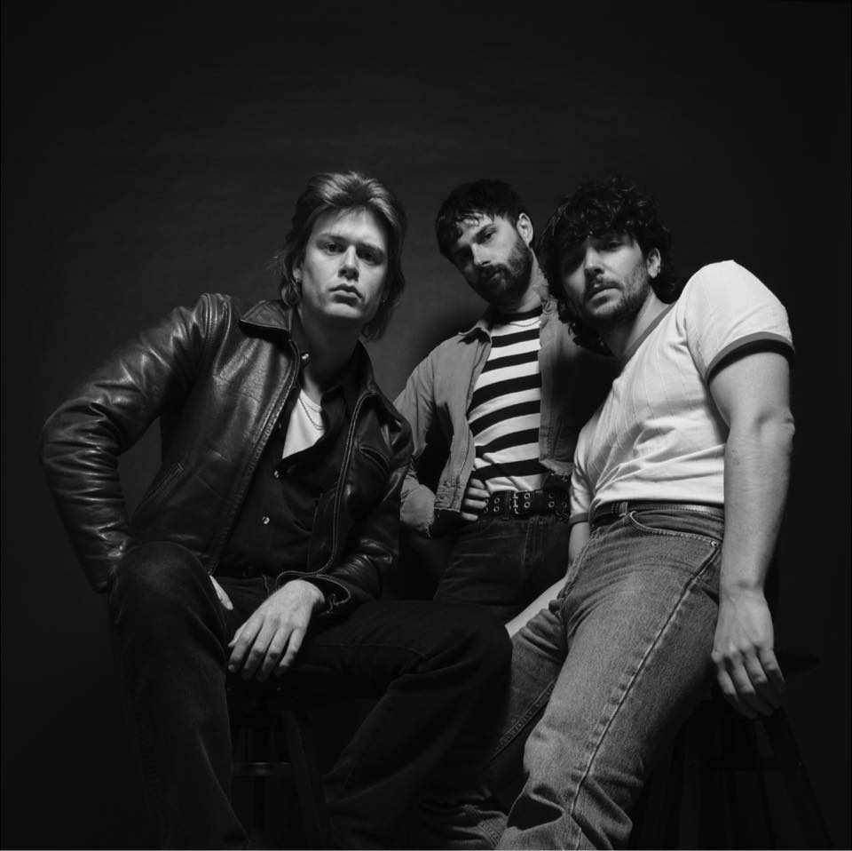 The Amazons – Pitch Black