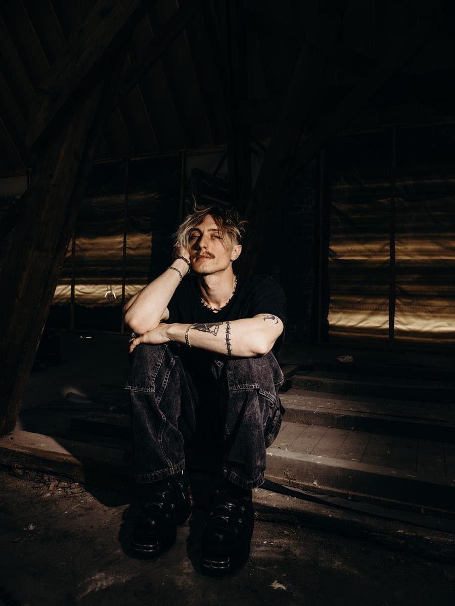The Haunted Youth – In My Head