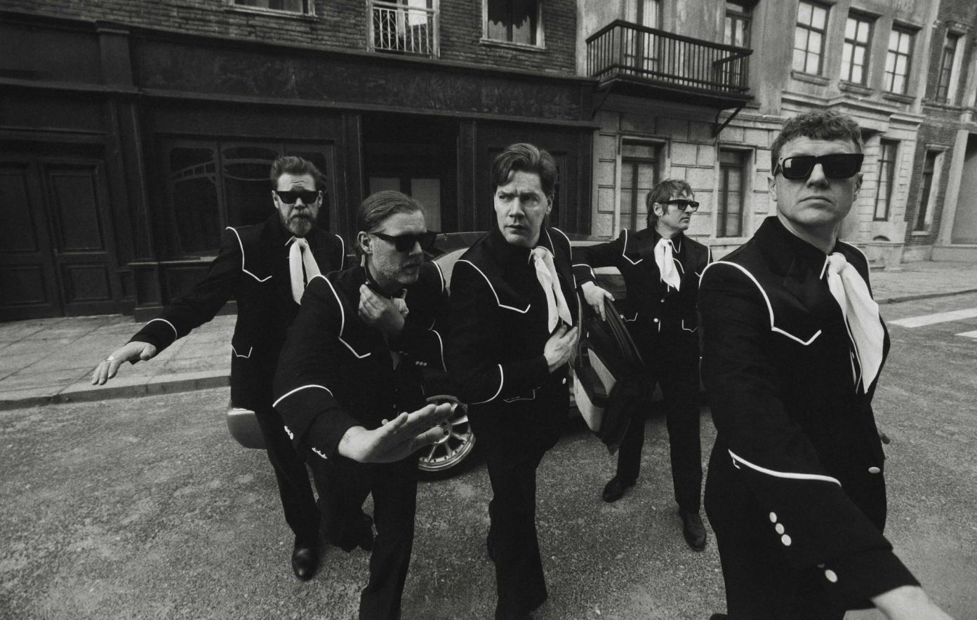 The Hives – Enough Is Enough