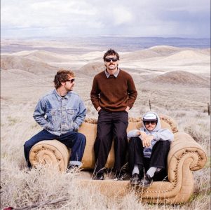 The Grogans – Social Cue