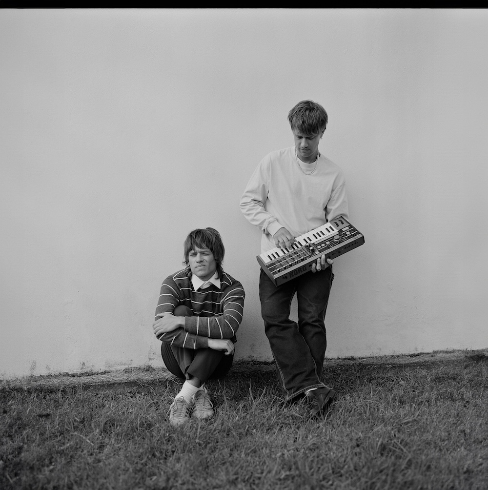 Popwarmer: Balu Brigada – Backseat