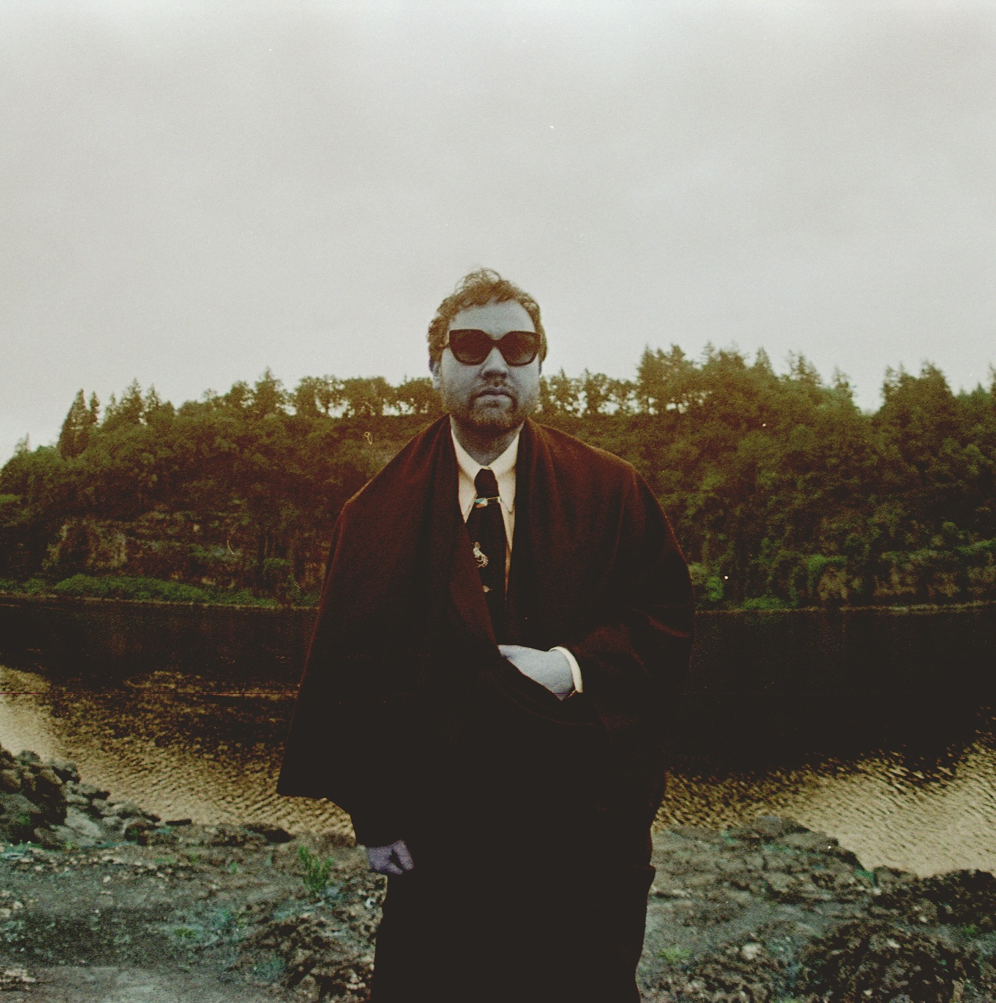 Unknown Mortal Orchestra – BOYS WITH CHARACTERISTICS OF WOLVES