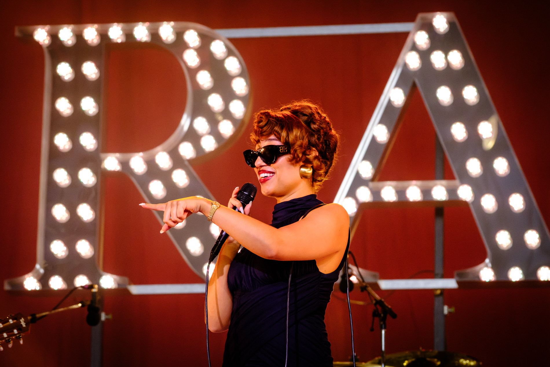 Popwarmer: RAYE – WHERE IS MY HUSBAND!
