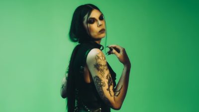 A.A. Williams – Hold It Together