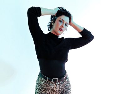 Cosey Mueller – Contraddict