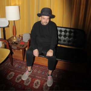 Mexican Institute Of Sound – Ritmo Babilona (feat Meridian Brothers, Beck)