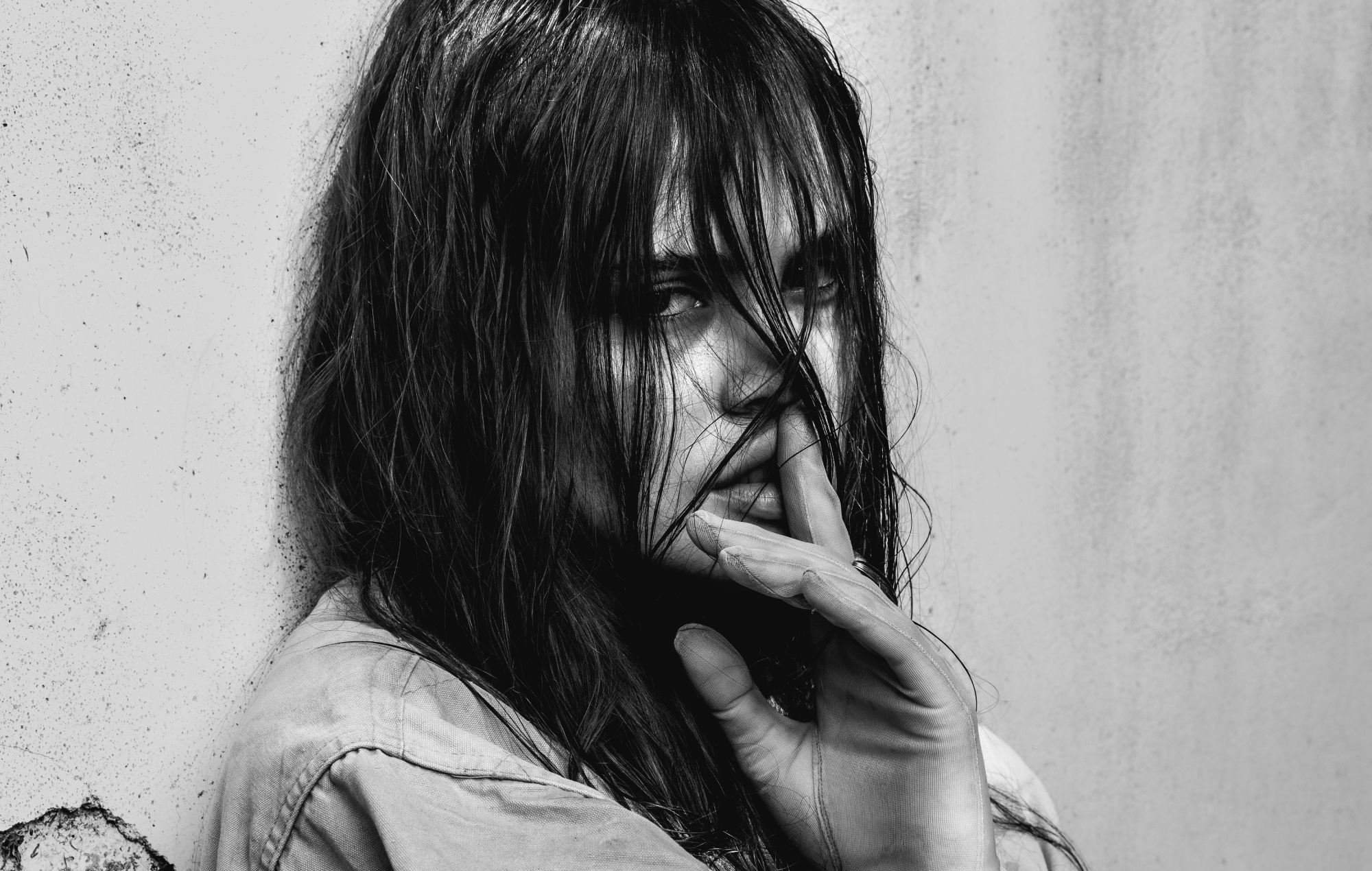 SOFIA ISELLA – The Chicken Is Naked And Afraid