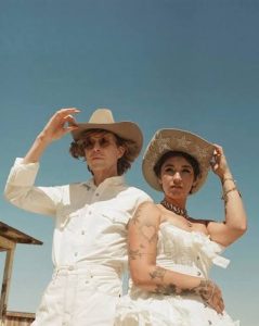 Beck, Sierra Ferrell – Ride Lonesome