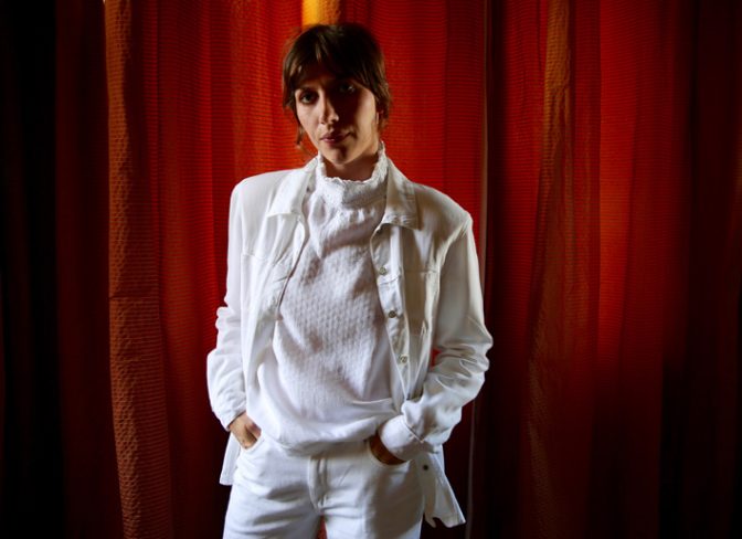 Aldous Harding naar intiem en sfeervol Zonnehuis