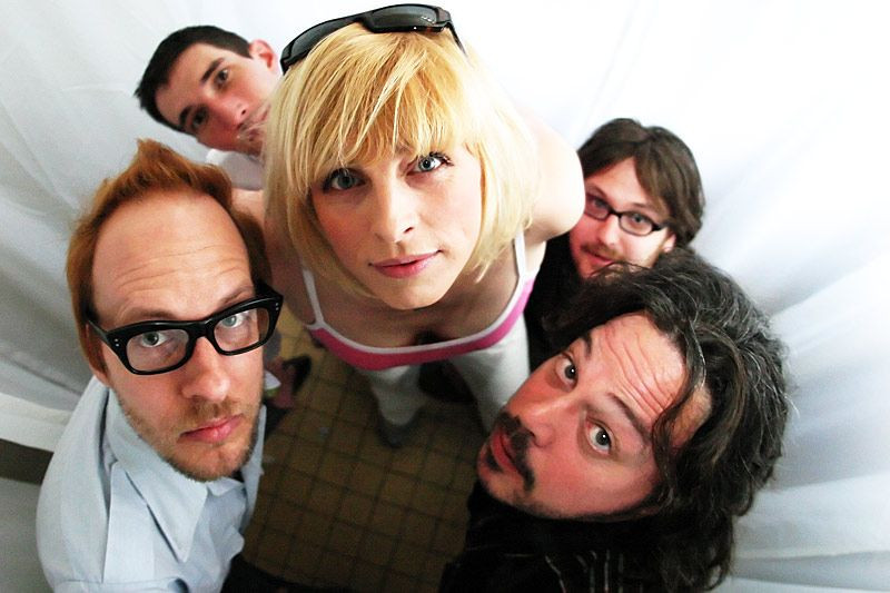 Bettie Serveert – Love Sick feat Peter Te Bos