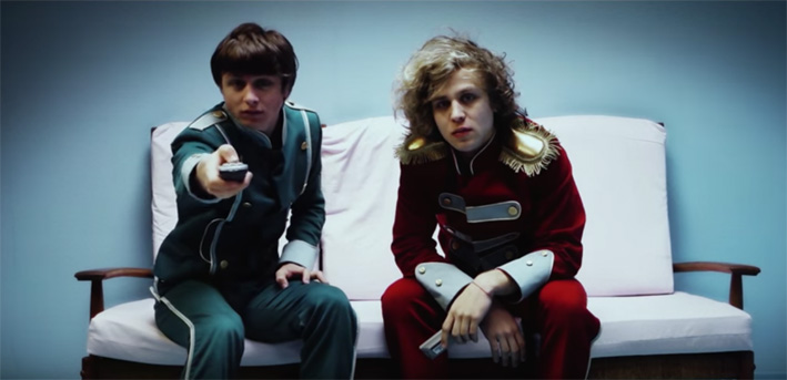 Compact Disk Dummies lanceren video bij nieuwe single Silver