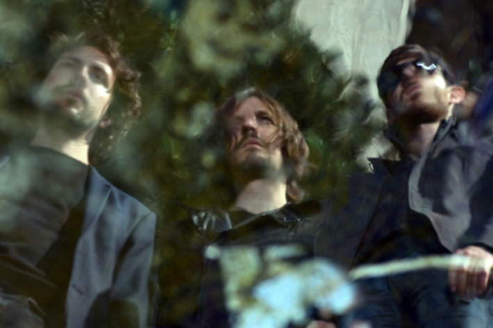 Dans Dans komt met live video in samenwerking met 27 Tapes