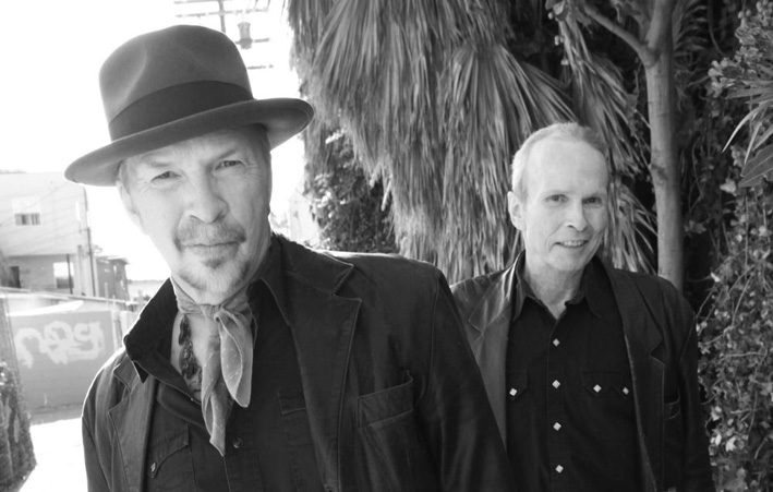 Dave Alvin en Phil Alvin met The Guilty Ones naar Nederland