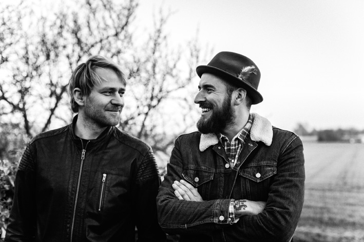 Feather & the White komt met rootsy single ‘In Our Graves’