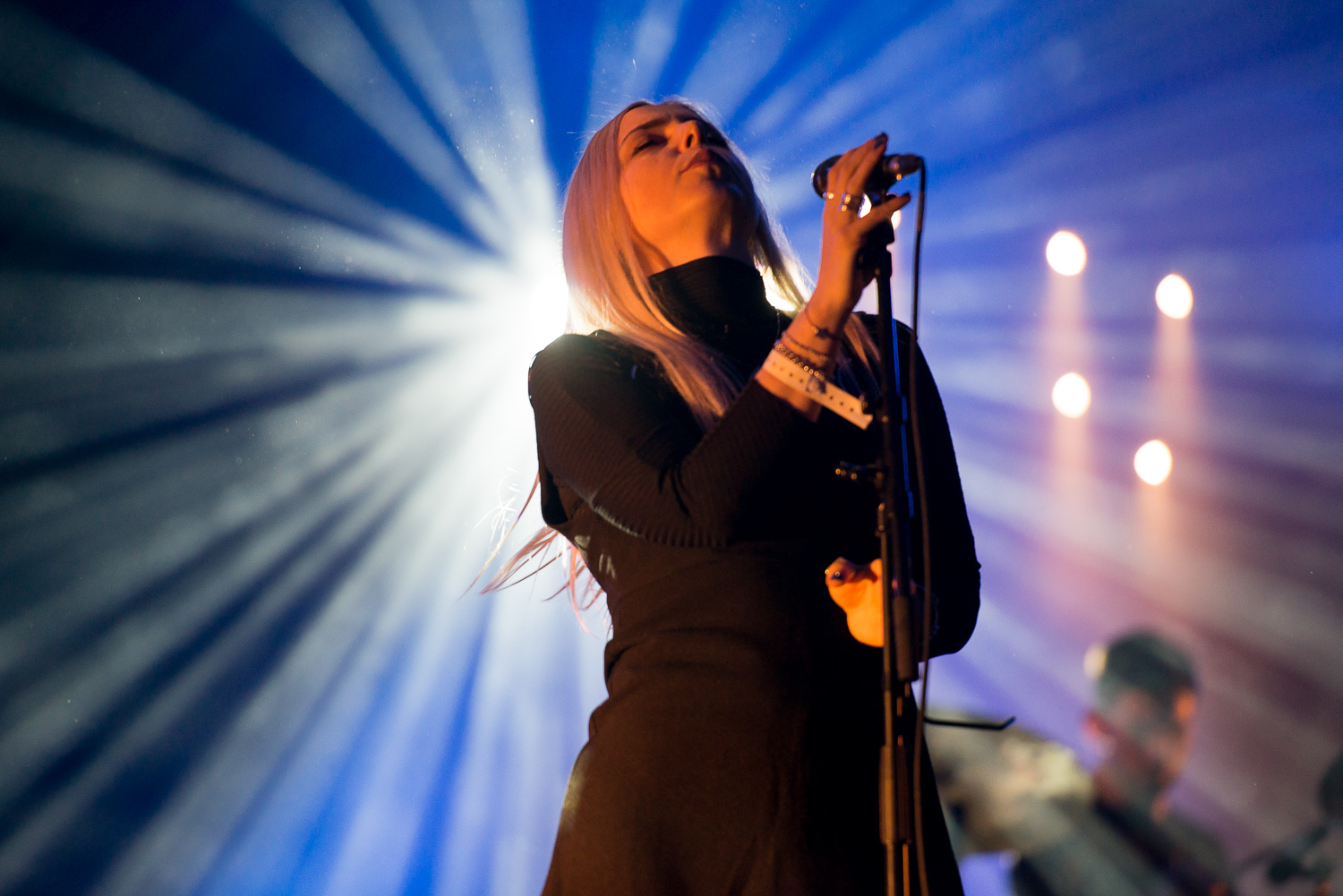 Haelos – Dust