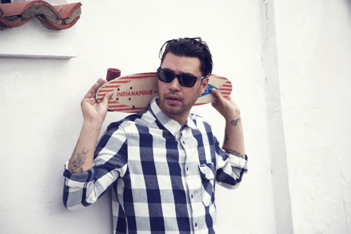 Hanni El Khatib – Gun Clap Hero