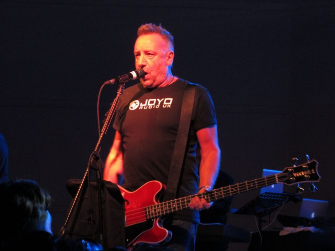 Peter Hook & The Light naar Paradiso, Maassilo en 013