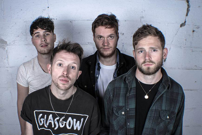 Debuutalbum Raglans en drie shows in Benelux