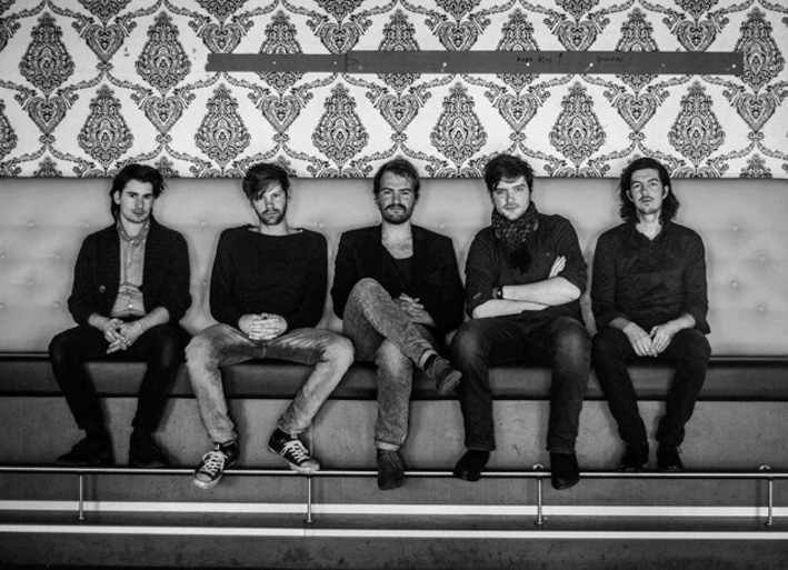 St. Solaire heeft haar eerste single Morning Sun uitgebracht