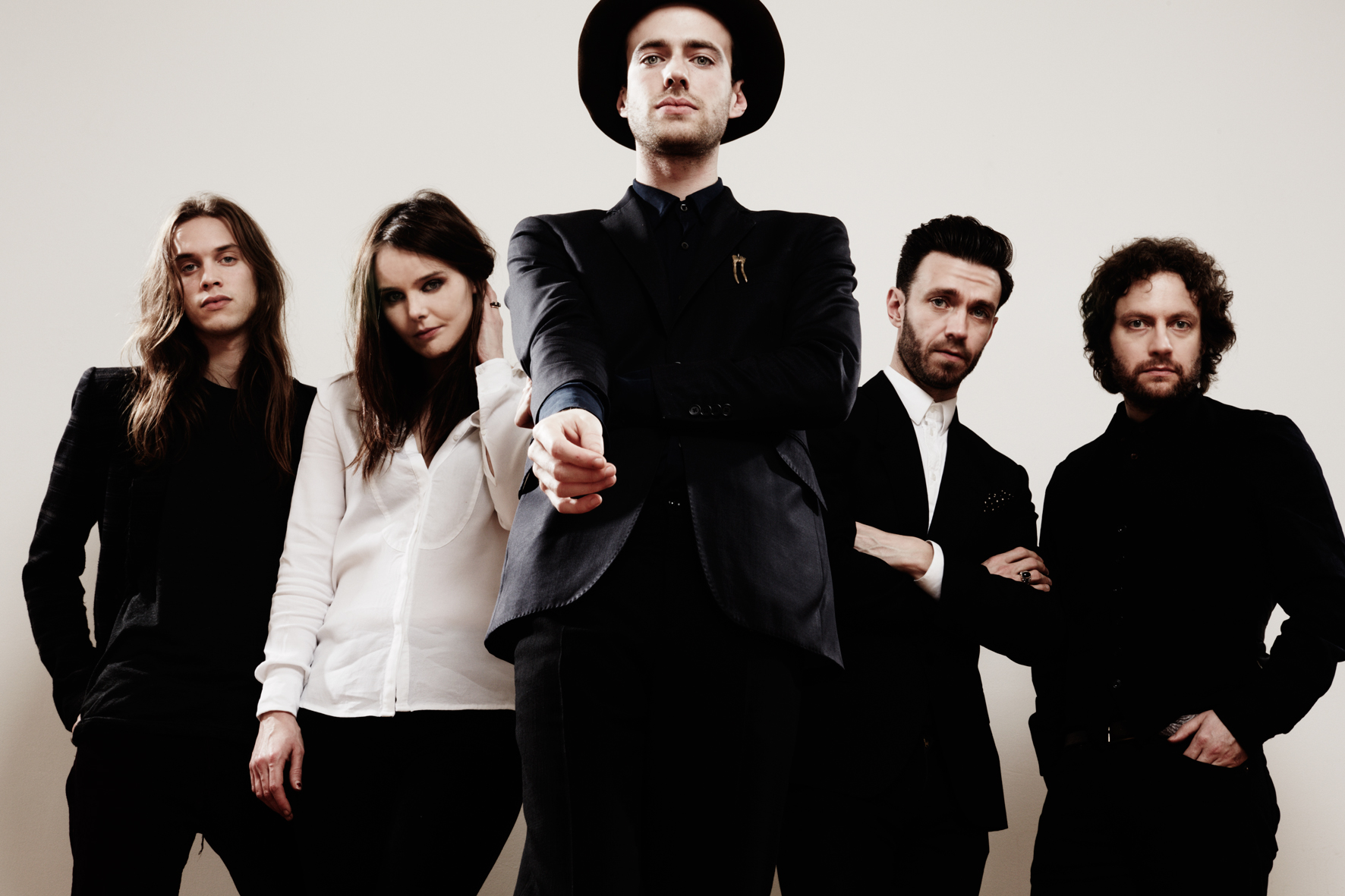 The Veils – Low Lays The Devil
