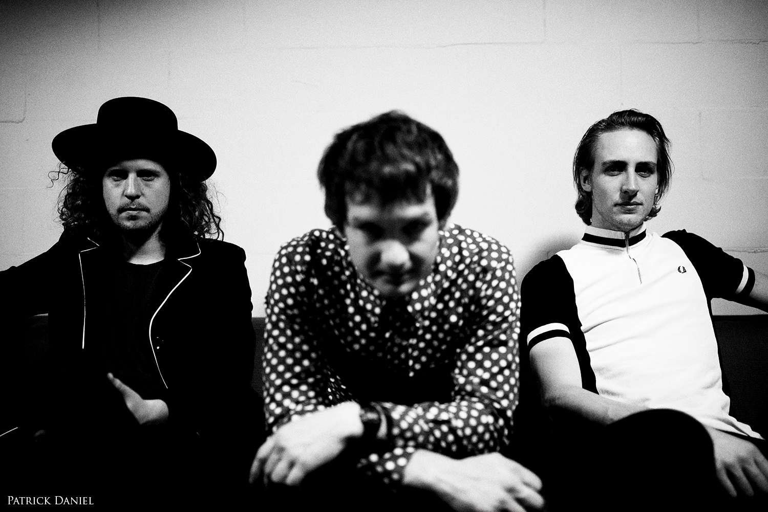 Clipprimeur: Elementary Penguins – Dancing On Your Rooftop
