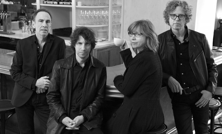 Album Reviews: The Jayhawks en 77 Bombay Street