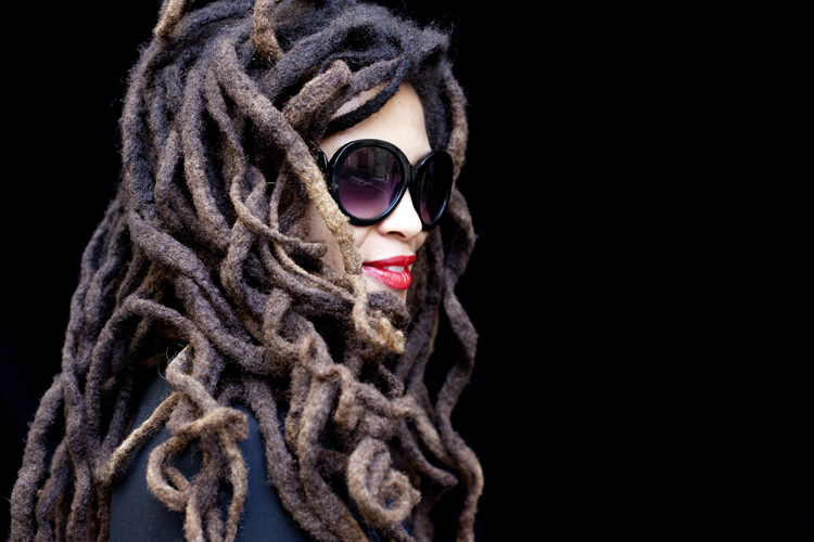 IJsbreker: Valerie June – Shakedown