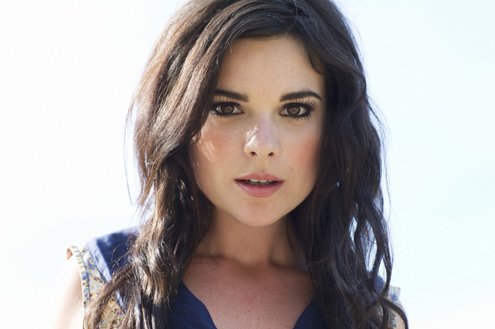 Whitney Rose op 31 maart naar Duycker